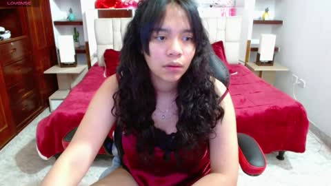 Snapshot of laurent1_ chatting on February 18, 3:31 am laurent online show from February 18, 3:31 am