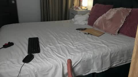 daniela angel     online show from March 29, 12:09 am