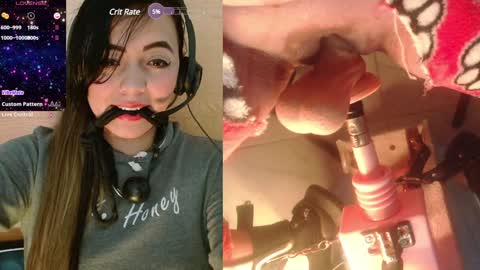 Snapshot of lauriss_ chatting on December 18, 9:25 am lauriss_ online show from December 18, 9:25 am