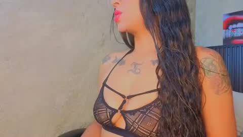 Lauryn online show from June 20, 12:20 pm