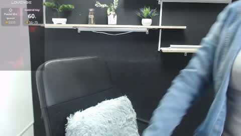 Laury  online show from June 30, 7:24 pm