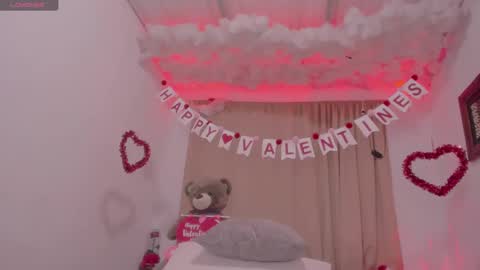 Lauu G online show from February 4, 2:07 am