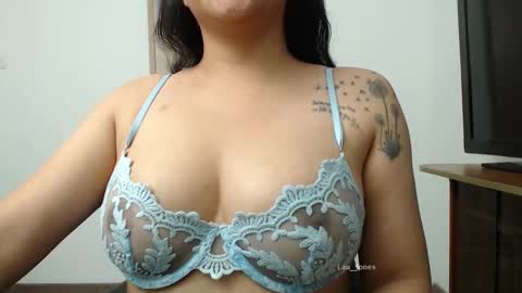 Laura online show from November 26, 2:01 am