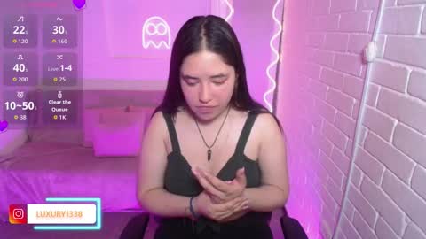 Snapshot of lauxury_tay chatting on September 26, 4:32 am Lauxury online show from September 26, 4:32 am