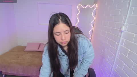 Snapshot of lauxury_tay chatting on October 13, 3:09 am Lauxury online show from October 13, 3:09 am
