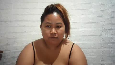 lavalyn214 online show from June 18, 2:33 pm