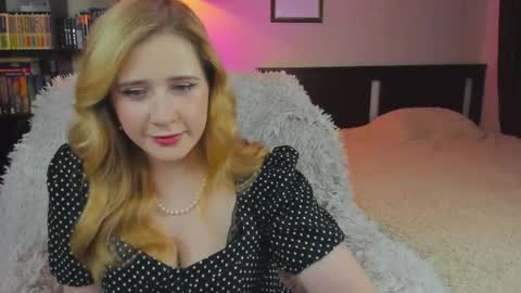 Snapshot of lavender_tender chatting on September 23, 7:56 pm Lav online show from September 23, 7:56 pm