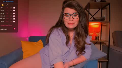 Snapshot of laverna_black chatting on February 14, 3:00 am Laverna online show from February 14, 3:00 am
