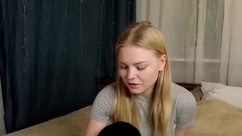 Hi Im Leila online show from May 20, 9:12 pm