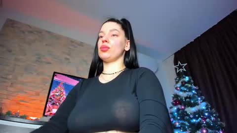 Snapshot of laya_moon chatting on January 18, 10:39 am LayaMoon online show from January 18, 10:39 am