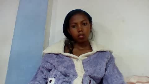 layah157855 online show from July 14, 10:54 am