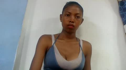 layah157855 online show from July 24, 5:38 am