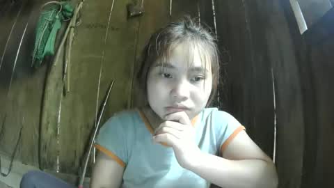layla_999 online show from April 5, 6:01 am