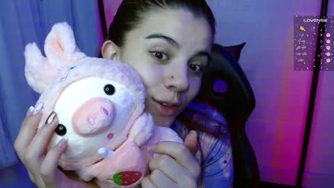 Layla online show from February 22, 2:16 pm