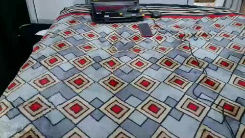 kelly online show from October 31, 12:45 am