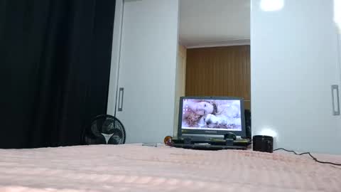 kelly online show from February 9, 4:04 am