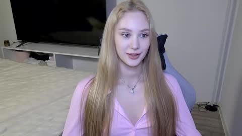 LaylaPretty001 online show from February 26, 6:23 am