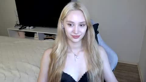 LaylaPretty001 online show from July 27, 4:09 am