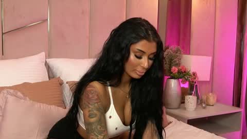 Layla online show from June 27, 12:22 pm