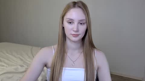 Laylla001 online show from January 16, 7:28 am