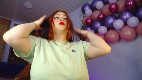 Vannessa  online show from February 5, 1:00 pm