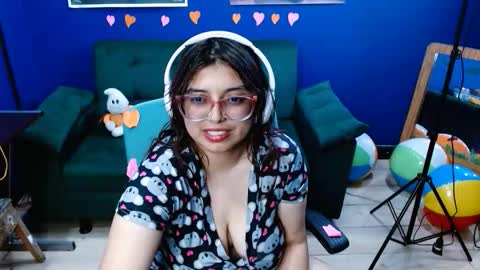 Snapshot of lcherryblossoml chatting on October 10, 2:38 am lcherryblossoml online show from October 10, 2:38 am