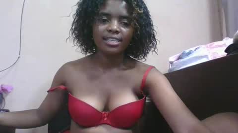 lea96546 online show from March 31, 10:59 am