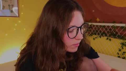Snapshot of lea_belle_ chatting on October 19, 6:10 pm Lea online show from October 19, 6:10 pm
