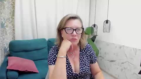 Lea online show from July 26, 5:15 am