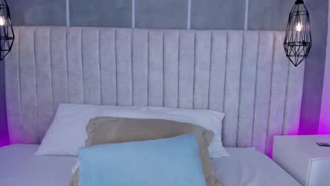    online show from March 27, 6:52 pm