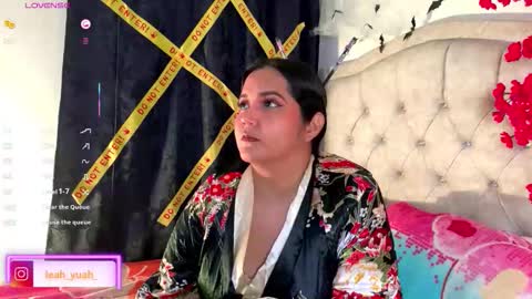 Snapshot of leah_yuah chatting on October 18, 9:23 am AYSHELL online show from October 18, 9:23 am