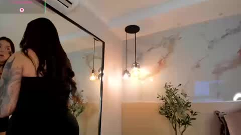 Snapshot of leathompson1 chatting on September 11, 11:49 pm online show from September 11, 11:49 pm