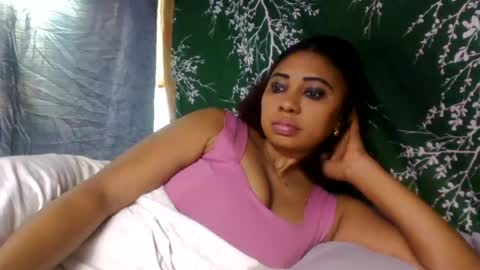 leatianaa online show from July 28, 7:39 pm