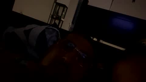 lee219521 online show from December 20, 9:57 am