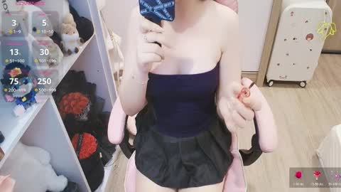 Lee online show from March 27, 11:33 am