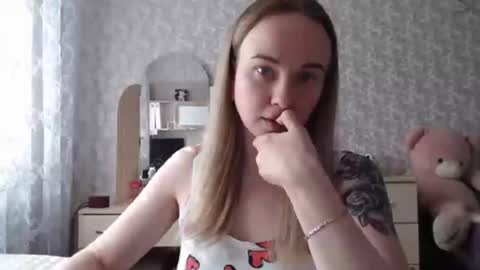 leggywily25 online show from April 30, 12:10 pm