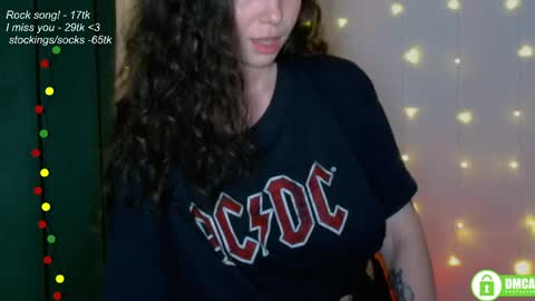 hey Im Leia and I love rock  online show from May 24, 8:19 pm