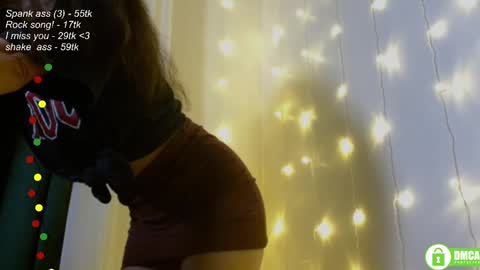 hey Im Leia and I love rock  online show from February 15, 6:44 pm