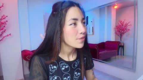 Snapshot of leia_queens chatting on January 7, 11:26 am Leia. online show from January 7, 11:26 am