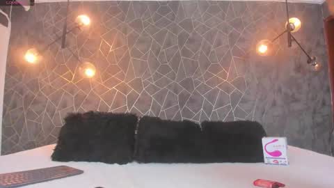 LEIGH ANGELS online show from February 3, 9:51 pm