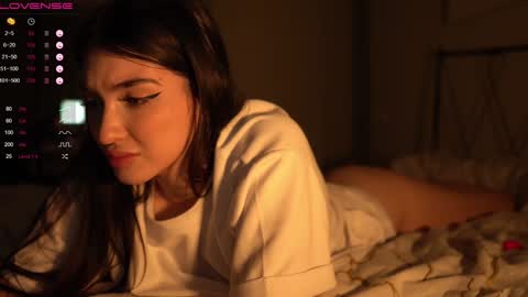 Leila online show from December 16, 9:41 pm