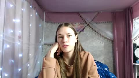 leila_bambi_ online show from November 11, 8:33 am