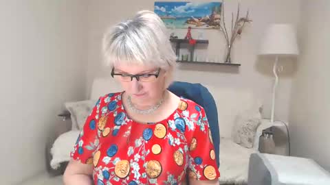 Snapshot of leilamays chatting on February 13, 4:11 am Leila Kinky online show from February 13, 4:11 am