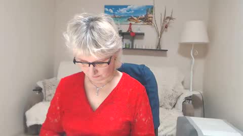 Snapshot of leilamays chatting on February 18, 4:26 am Leila Kinky online show from February 18, 4:26 am