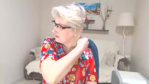 Snapshot of leilamays chatting on February 28, 2:53 am Leila Kinky online show from February 28, 2:53 am
