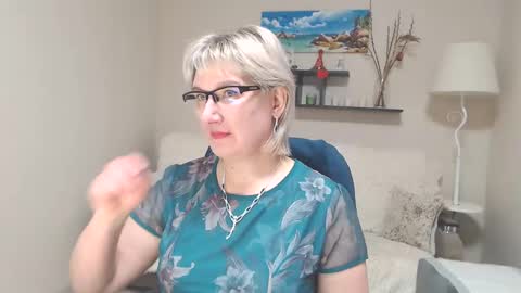 Snapshot of leilamays chatting on January 29, 12:24 pm Leila Kinky online show from January 29, 12:24 pm