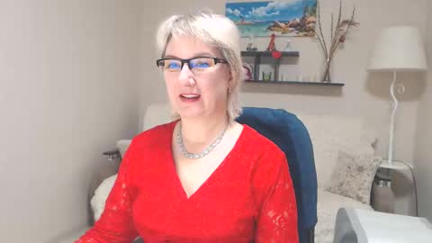 Snapshot of leilamays chatting on February 4, 3:54 am Leila Kinky online show from February 4, 3:54 am