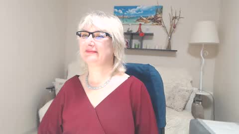 Snapshot of leilamays chatting on March 3, 4:32 am Leila Kinky online show from March 3, 4:32 am