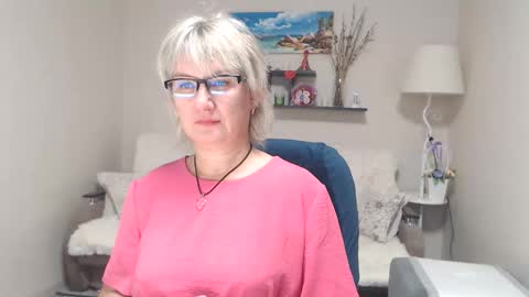 Snapshot of leilamays chatting on September 30, 6:19 am Leila Kinky online show from September 30, 6:19 am