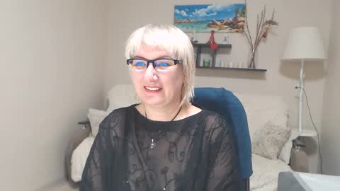 Snapshot of leilamays chatting on January 25, 9:47 am Leila Kinky online show from January 25, 9:47 am